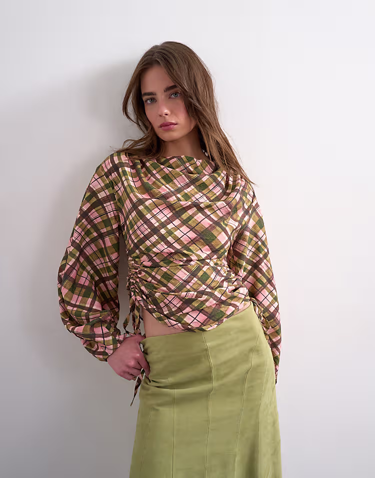 Check print long sleeve ruched side top in multi